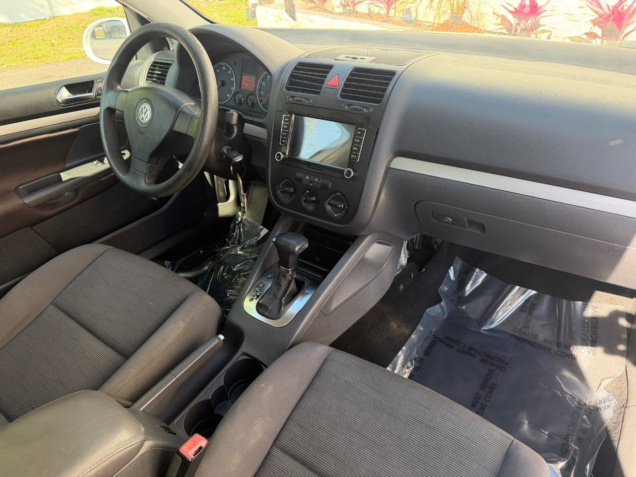 Used 2009 Volkswagen Rabbit S image 34