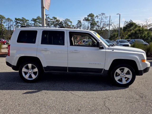 Used 2011 Jeep Patriot Latitude AWD/4WD image 6