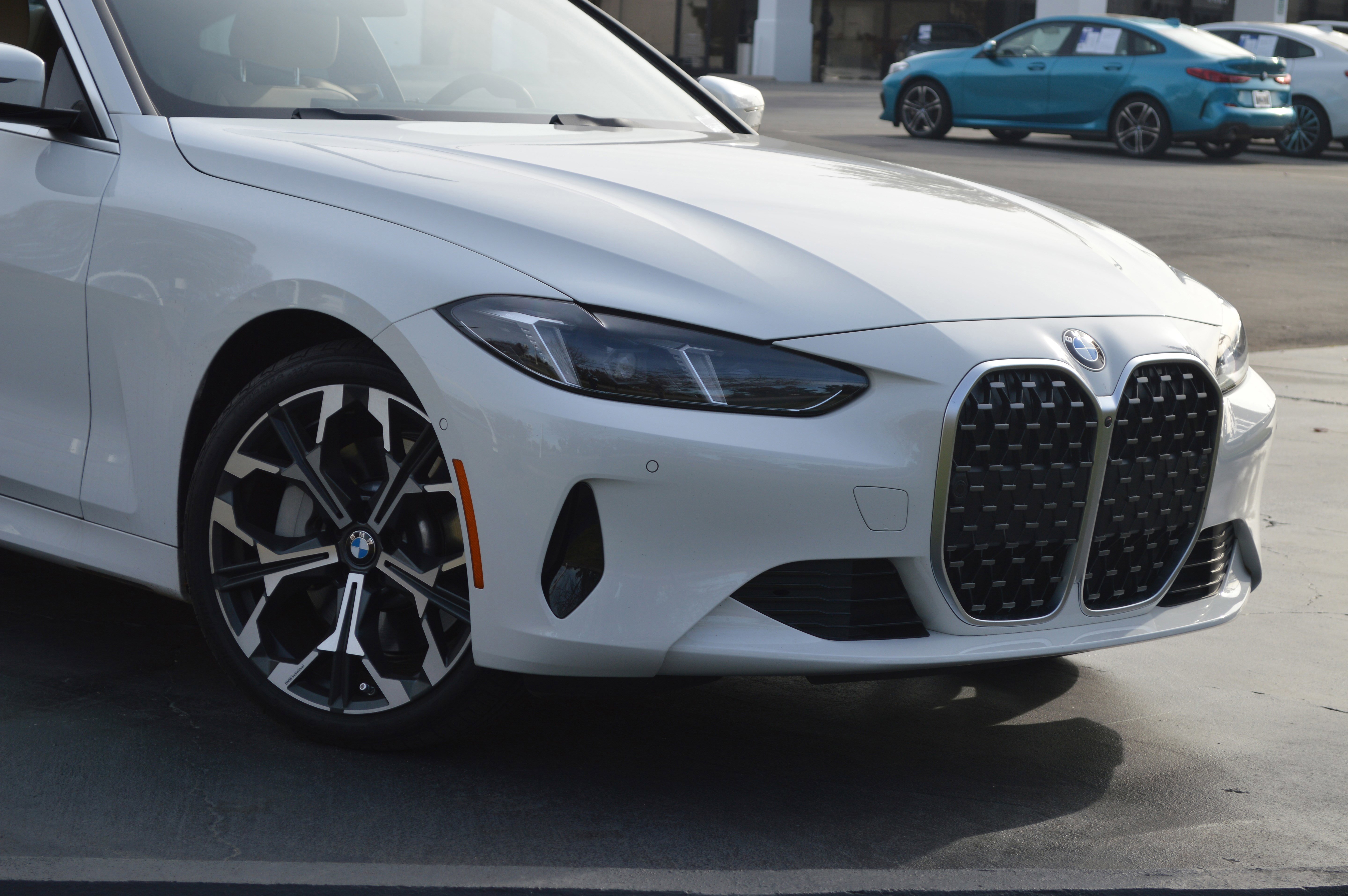 Used 2026 BMW 430i Coupe w/ Parking Assistance Package image 2