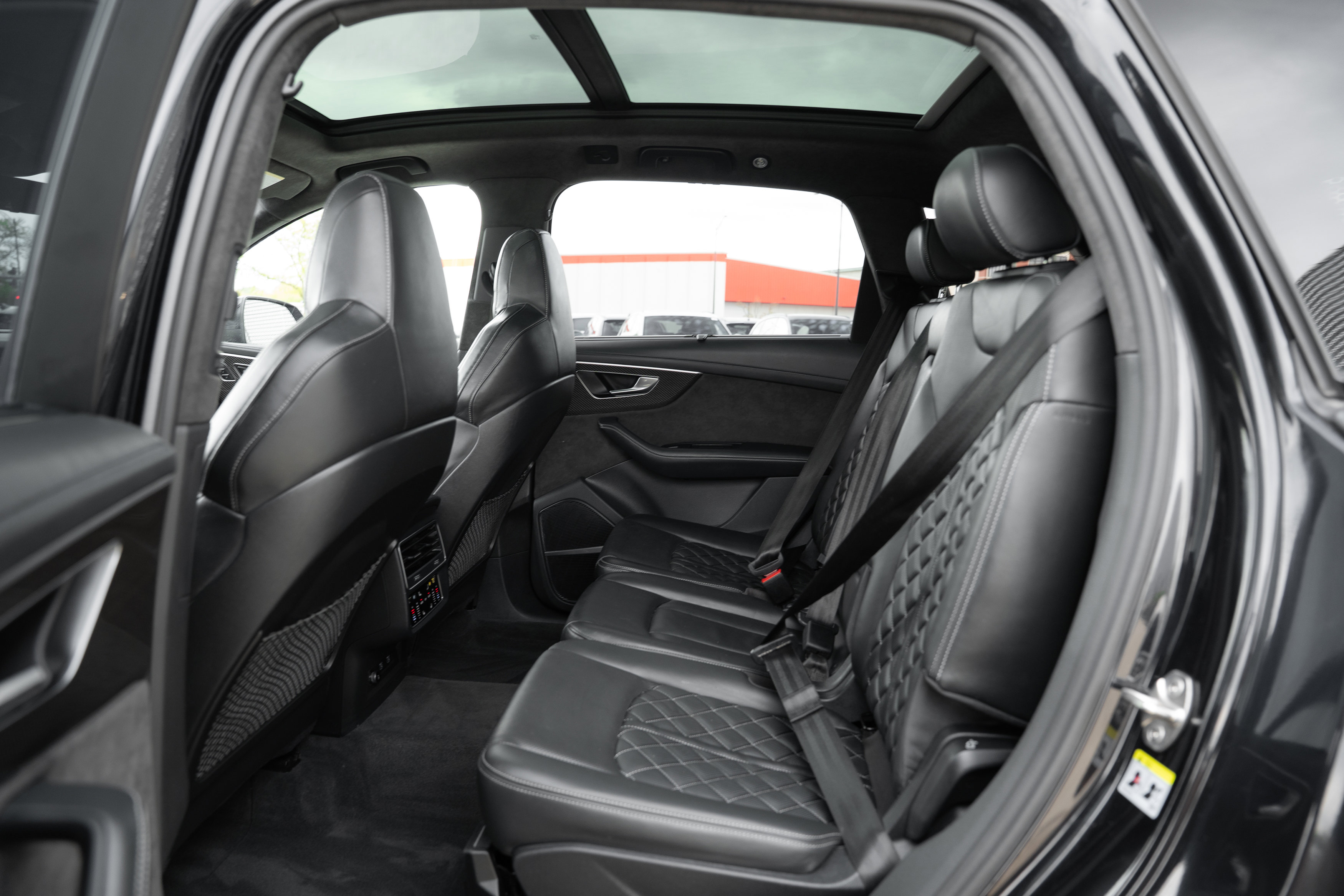 Used 2021 Audi SQ7 Prestige AWD/4WD image 28