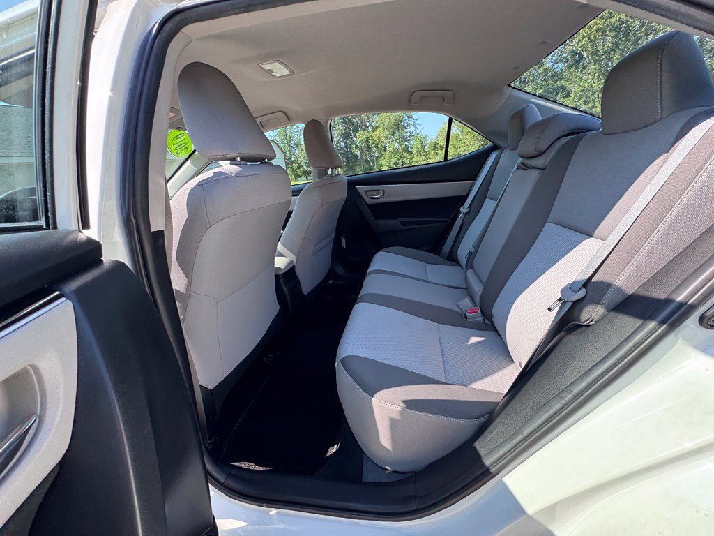 Used 2019 Toyota Corolla LE FWD image 12