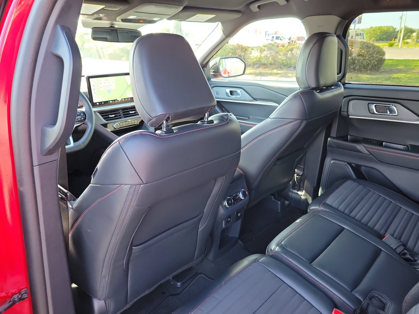 Used 2025 Ford Explorer ST-Line w/ Premium Package RWD image 10
