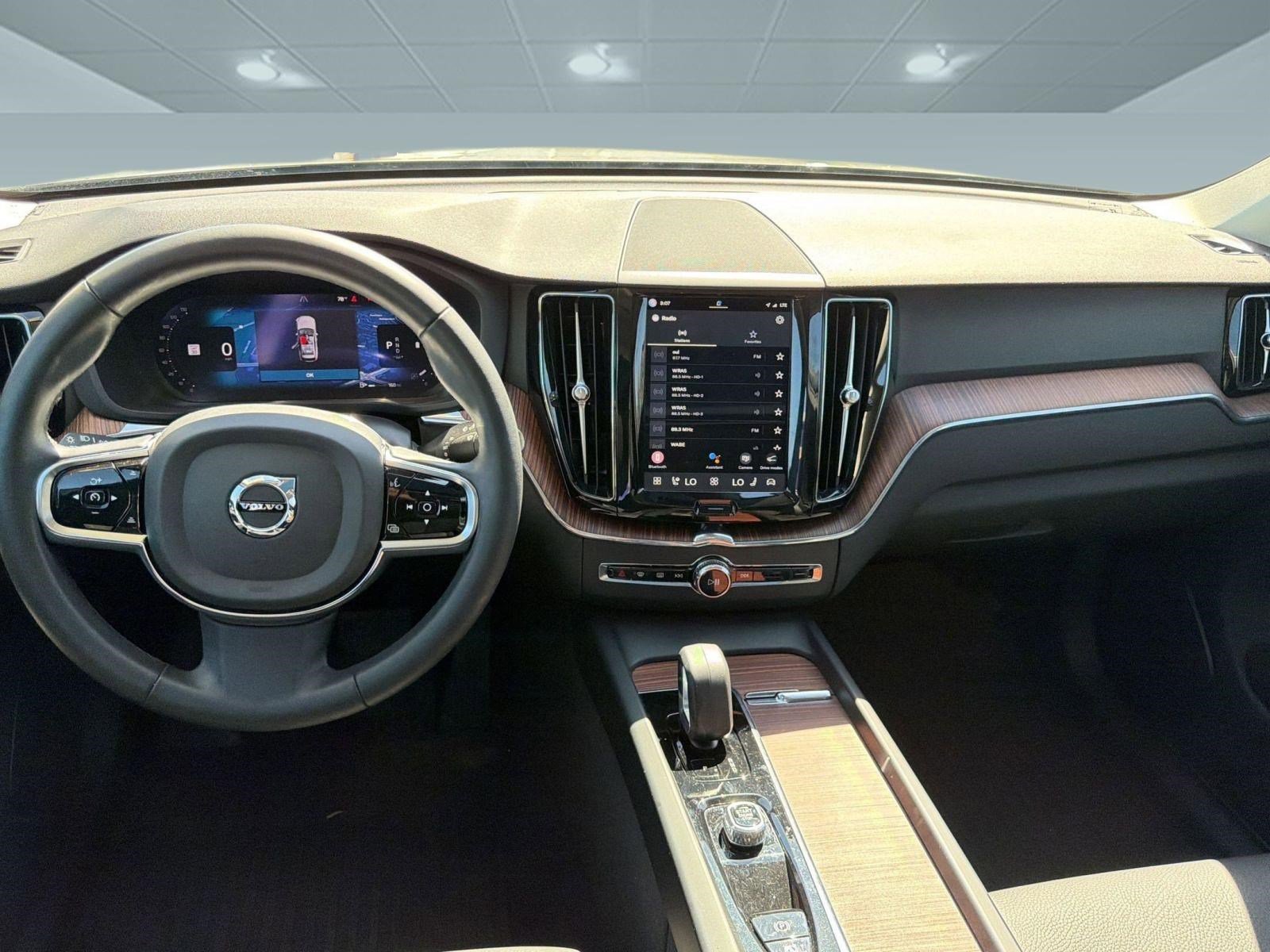 Certified 2024 Volvo XC60 B5 Plus w/ Climate Package image 26