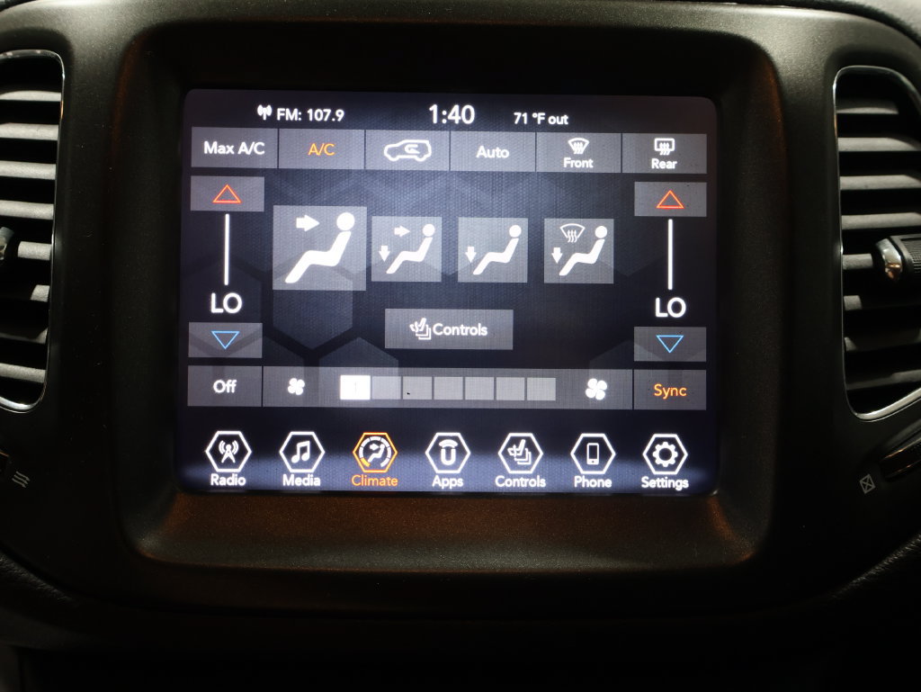 Used 2018 Jeep Compass Trailhawk w/ Cold Weather Group AWD/4WD image 29