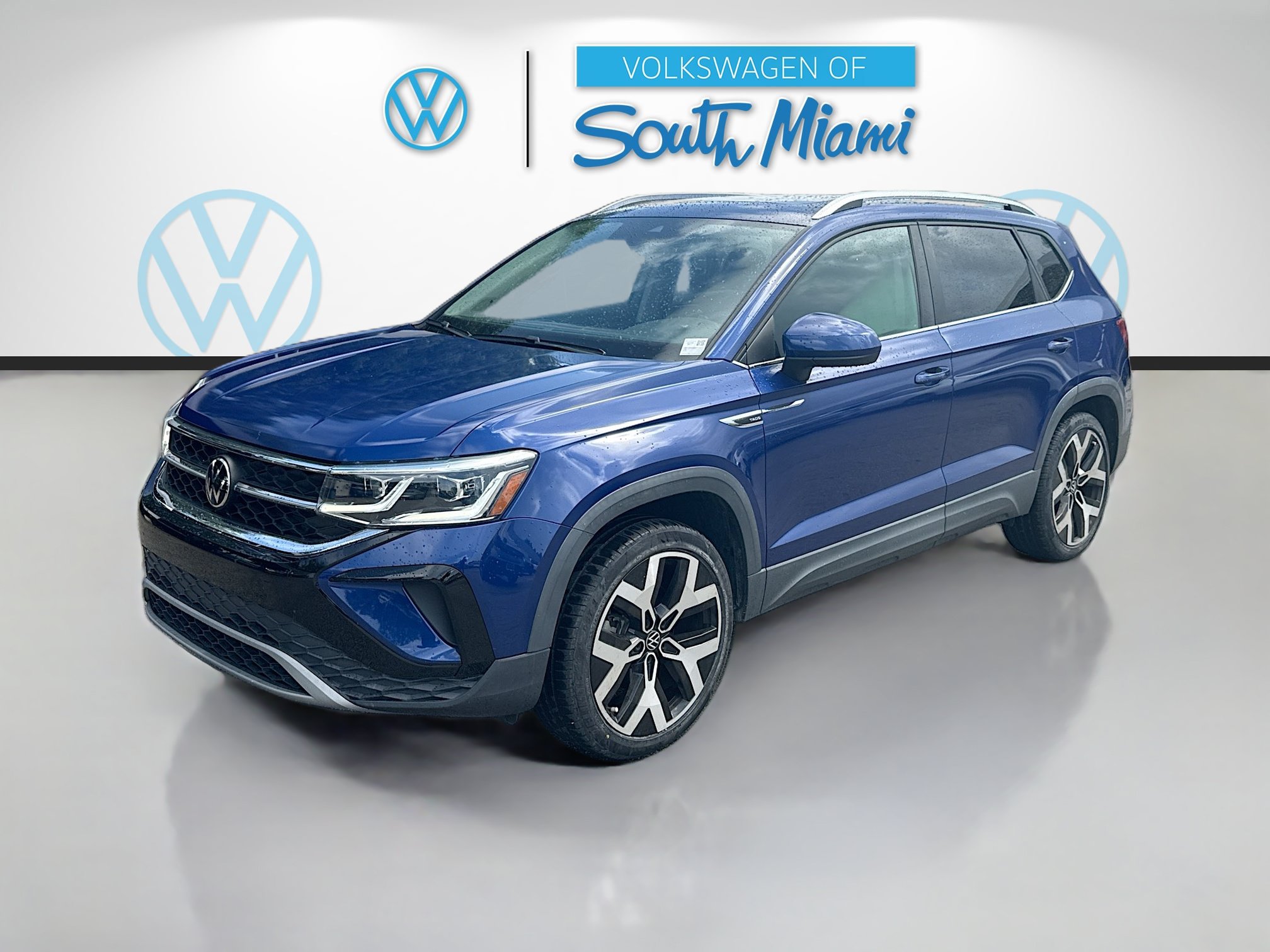 Certified 2022 Volkswagen Taos SEL w/ Panoramic Sunroof Package AWD/4WD image 3