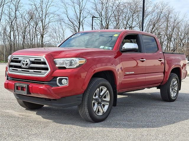 Used 2016 Toyota Tacoma Limited w/ Towing Package image 6