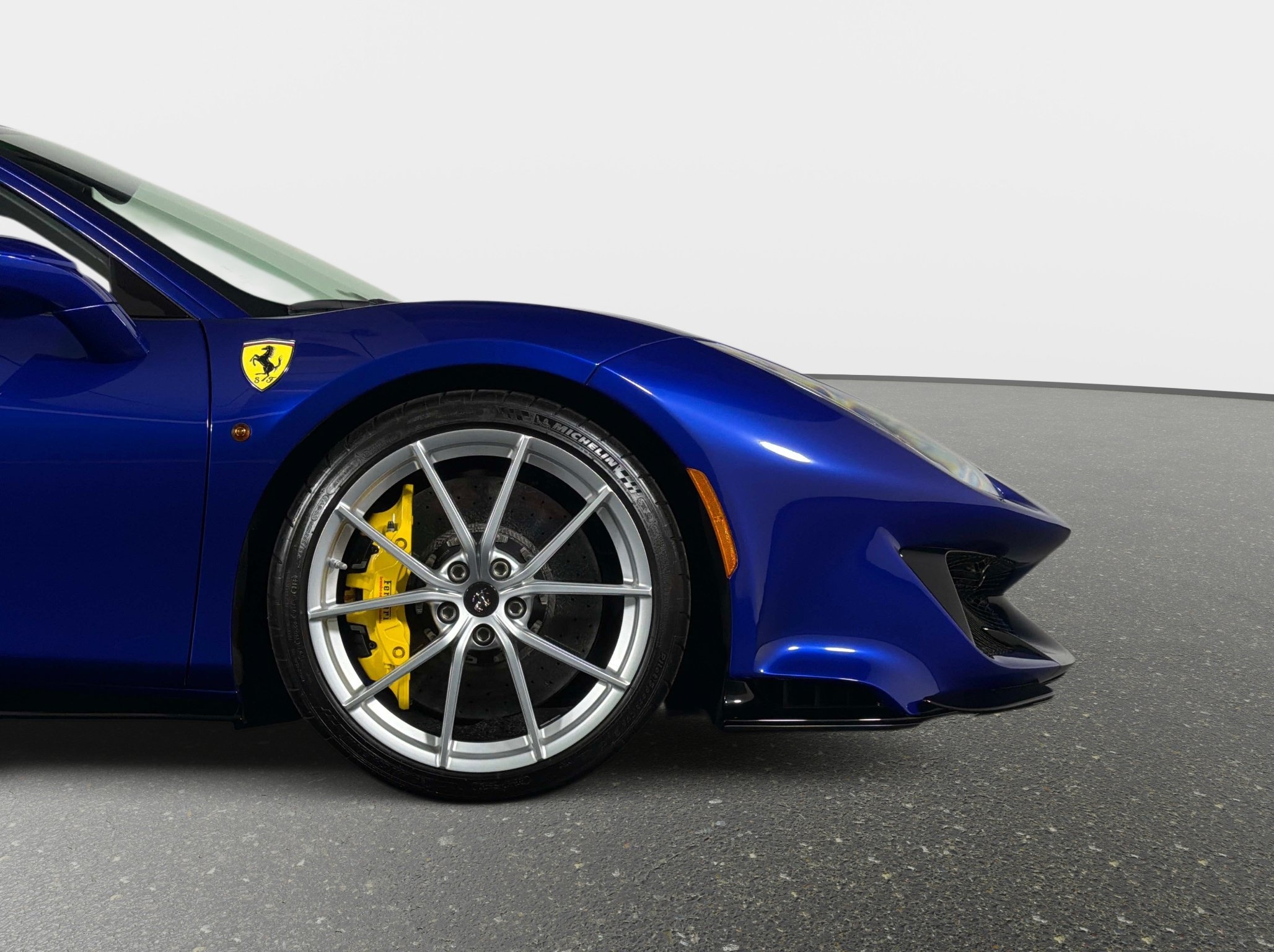 Used 2020 Ferrari 488 Pista Coupe RWD image 4