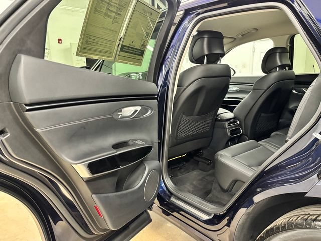 Used 2025 Genesis GV70 2.5T AWD/4WD image 19