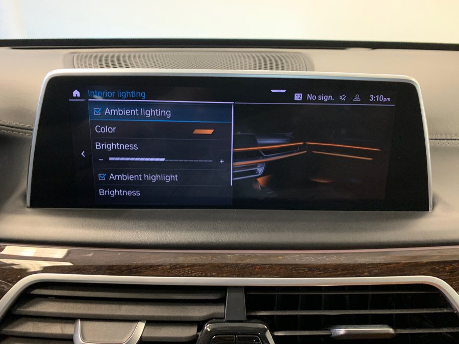 Used 2021 BMW 750i xDrive w/ Executive Package AWD/4WD image 45
