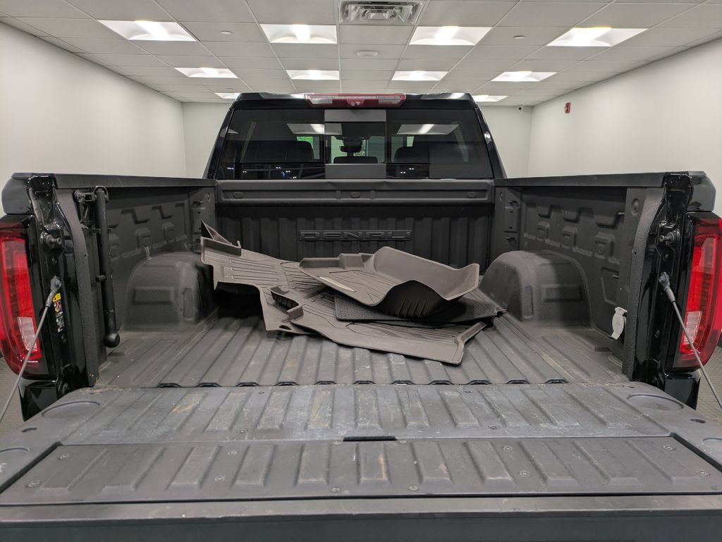 Used 2023 GMC Sierra 1500 Denali w/ Technology Package AWD/4WD image 25