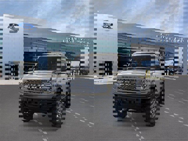 New 2025 Ford Bronco Badlands image 2