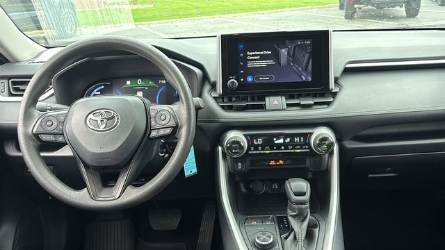 Used 2025 Toyota RAV4 LE AWD/4WD image 8