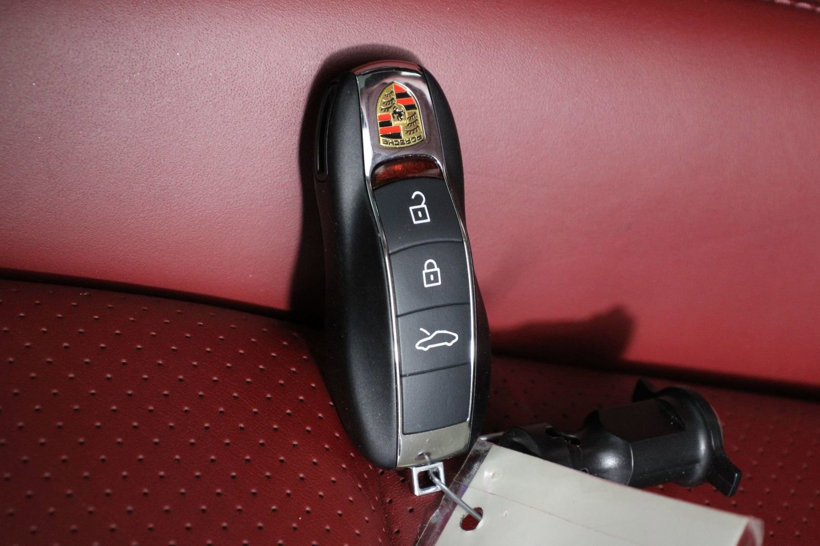 Certified 2018 Porsche 911 Carrera 4S image 34