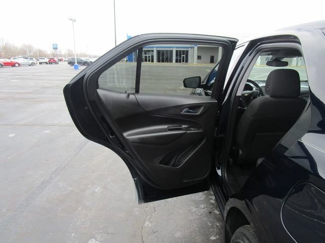 Used 2020 Chevrolet Equinox LT w/ Driver Convenience Package image 18