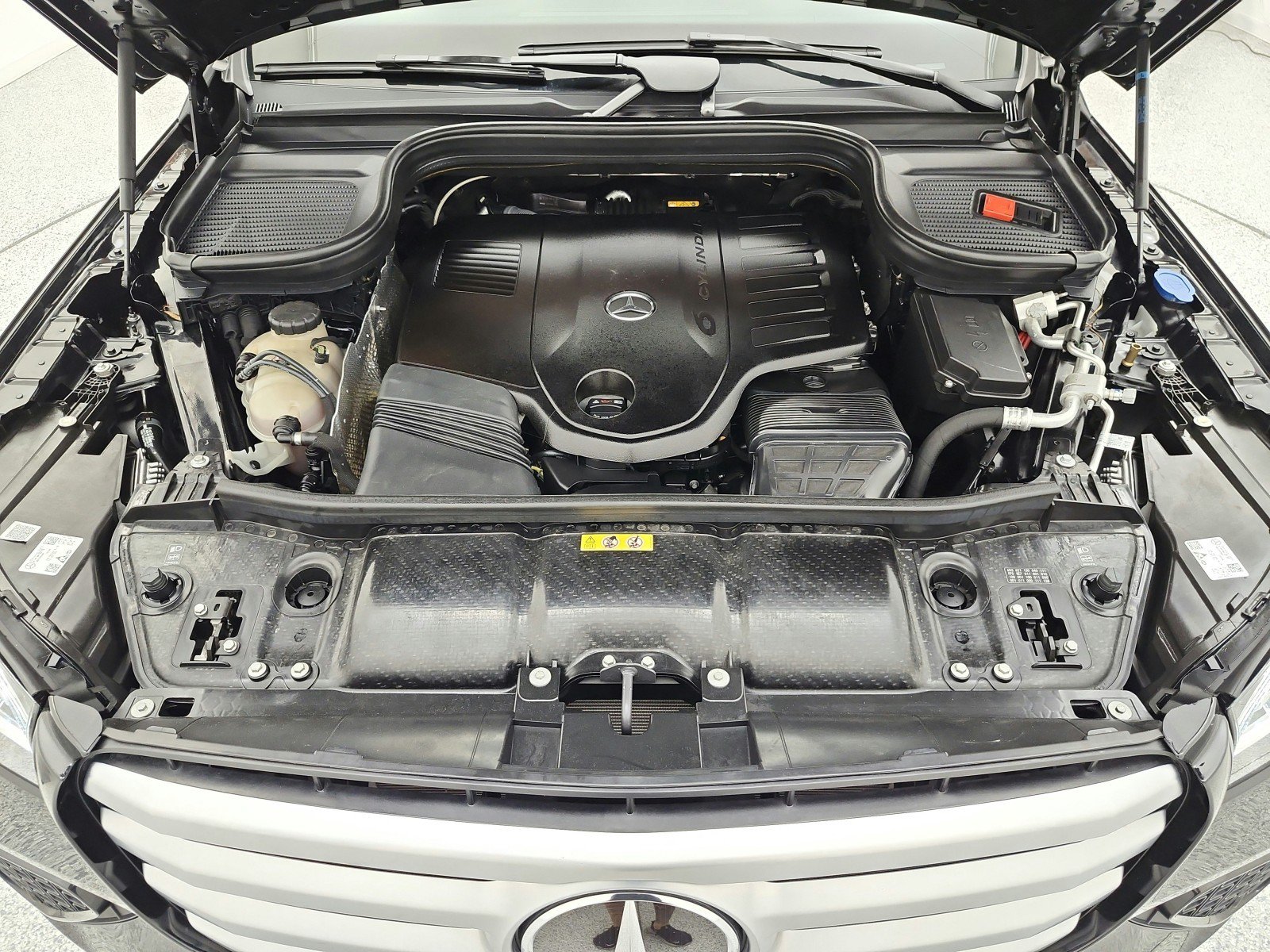 Certified 2024 Mercedes-Benz GLS 450 4MATIC image 17