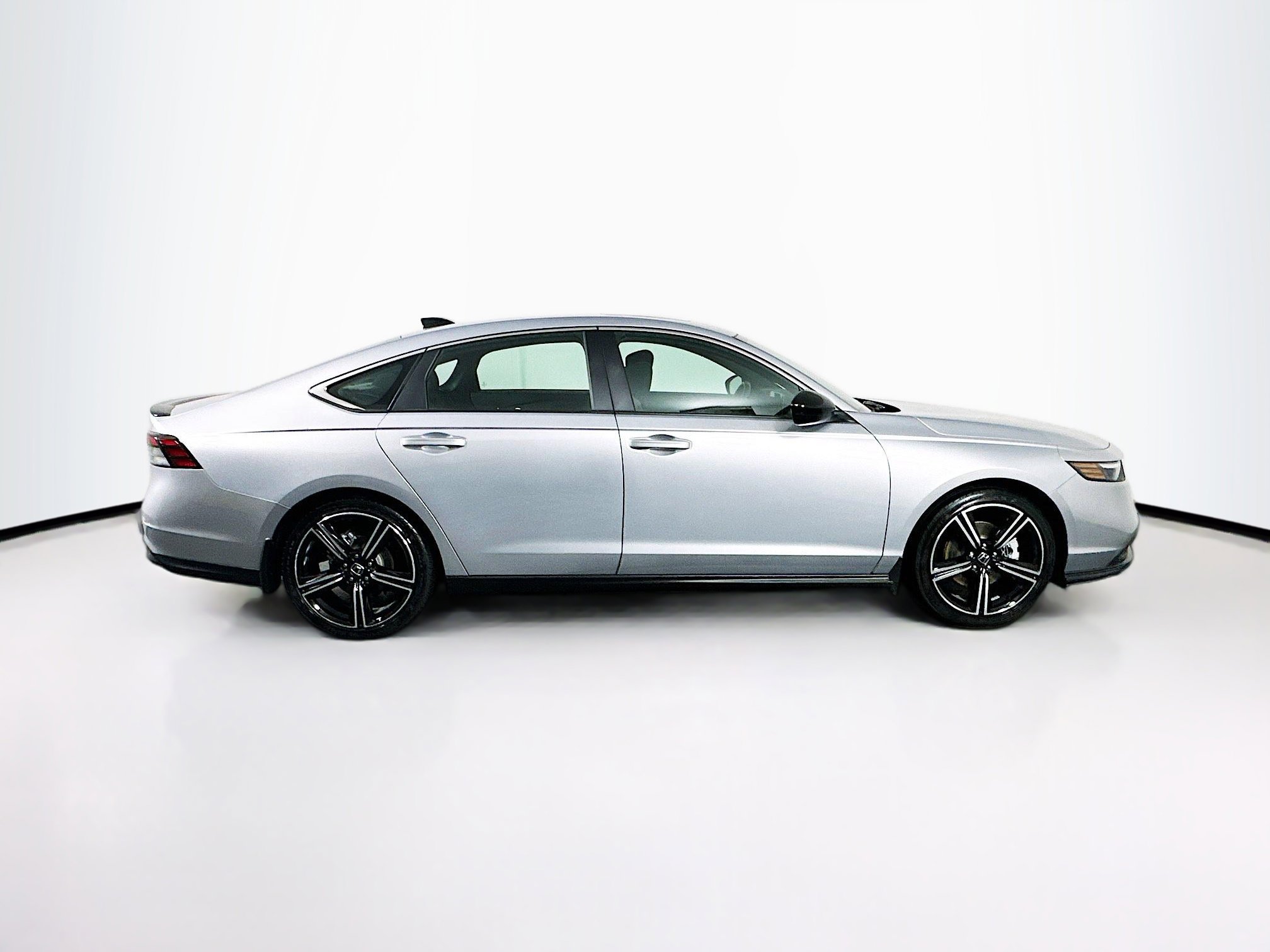 Used 2025 Honda Accord Sport image 10