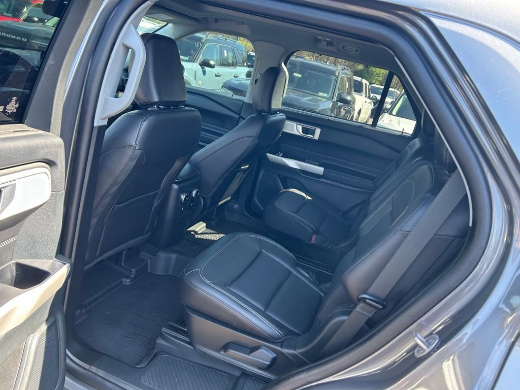 Certified 2023 Ford Explorer Limited w/ Limited Technology Package image 18