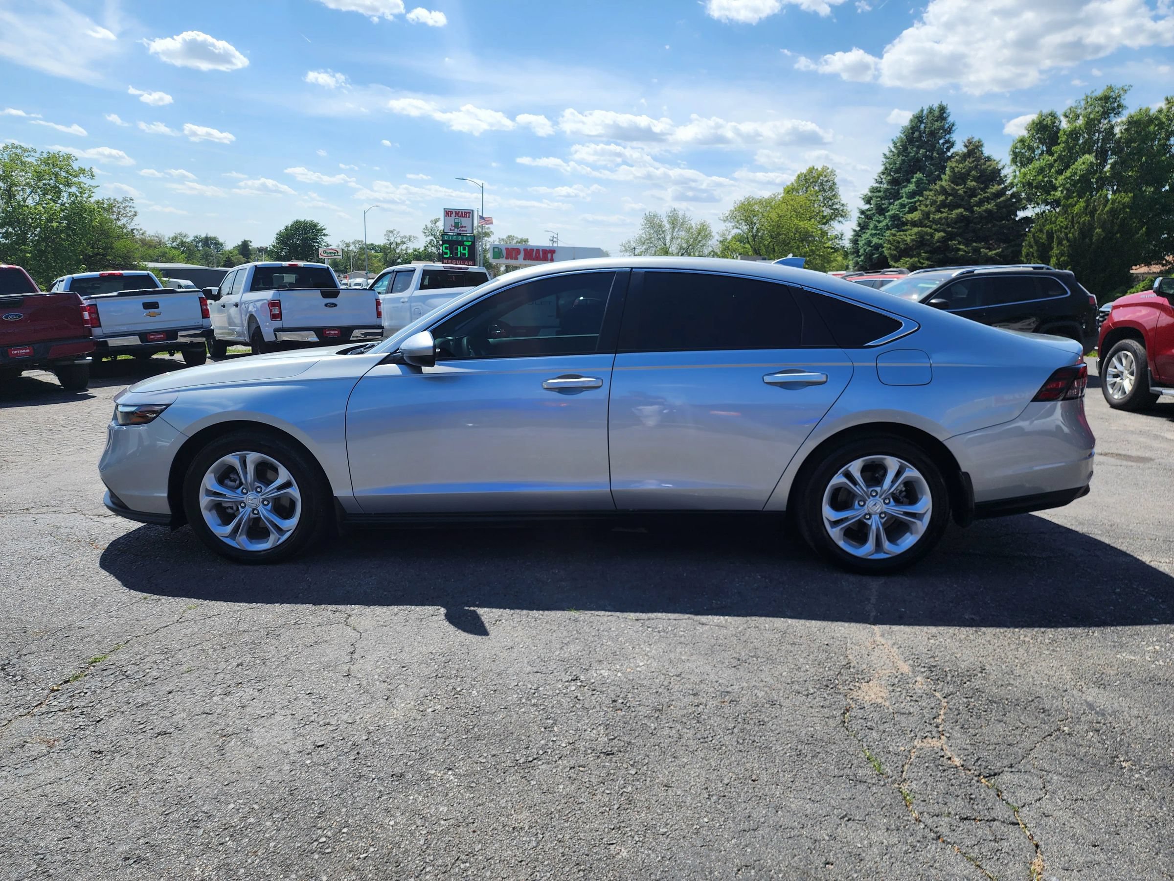 Used 2024 Honda Accord LX image 4