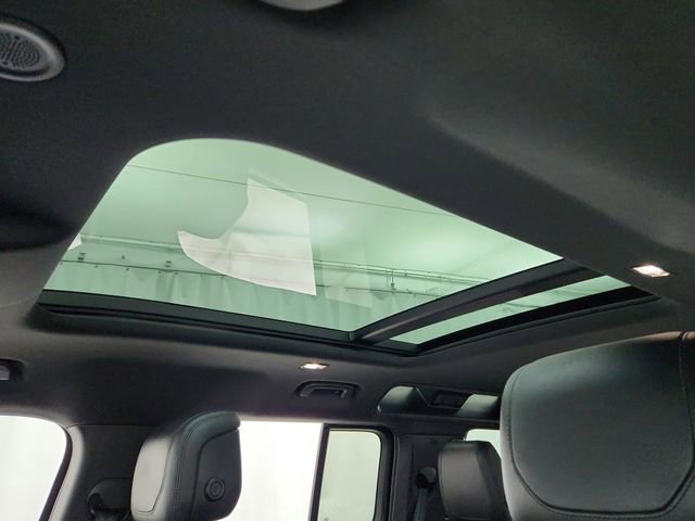 Used 2023 Land Rover Defender 110 X image 30