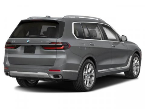 New 2026 BMW X7 M60i image 2