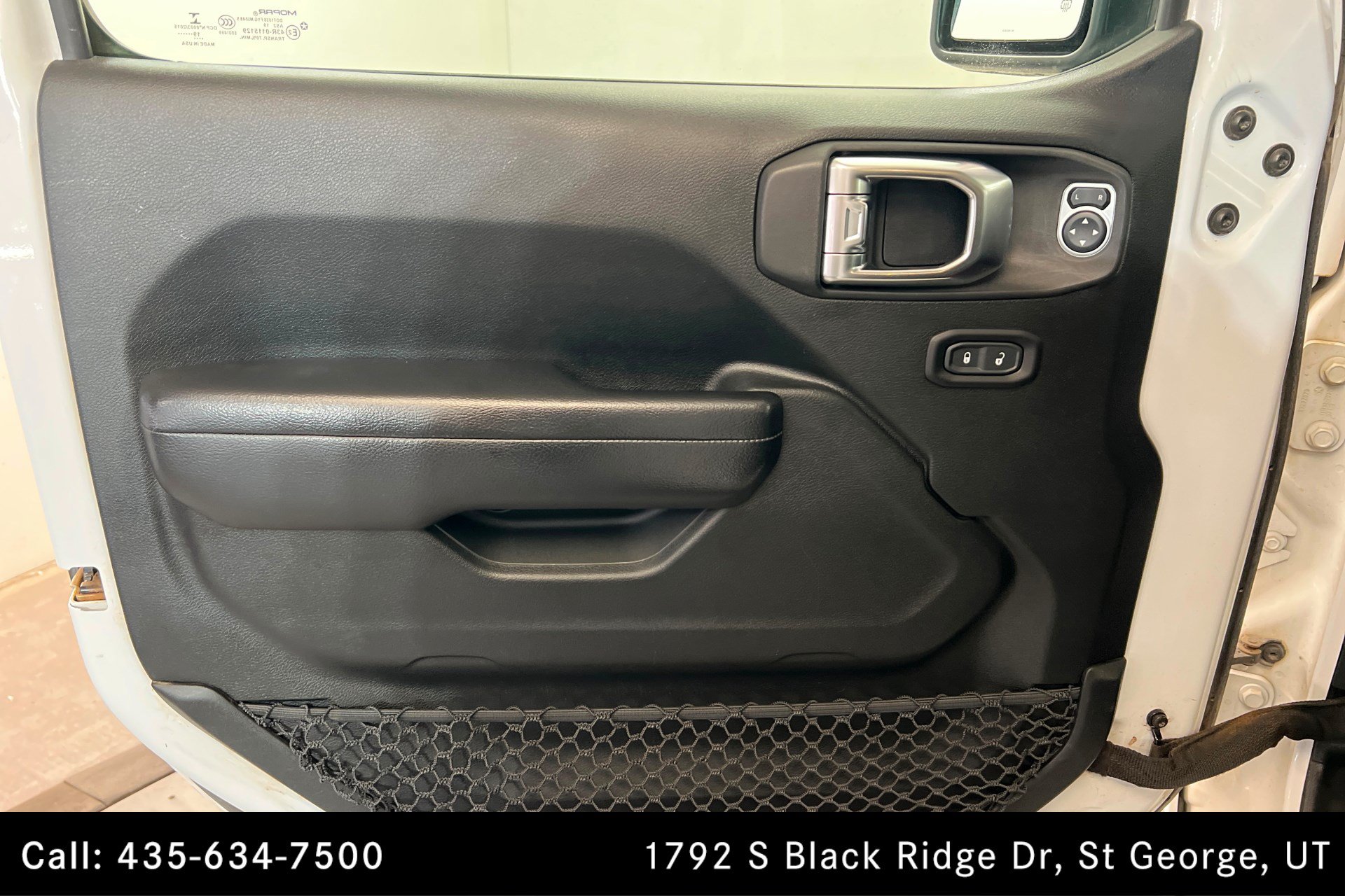 Used 2019 Jeep Wrangler Unlimited Rubicon w/ Cold Weather Group AWD/4WD image 14