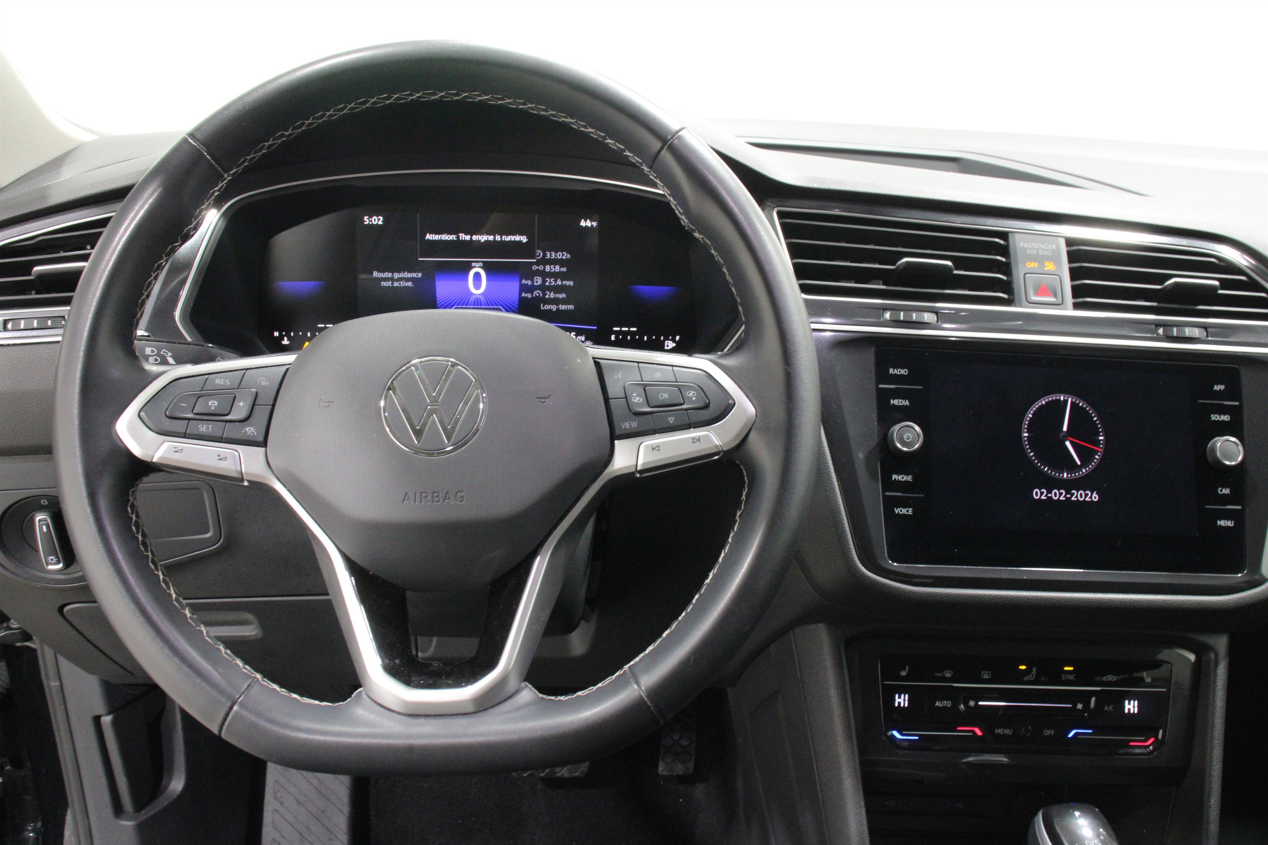 Used 2024 Volkswagen Tiguan SE image 7