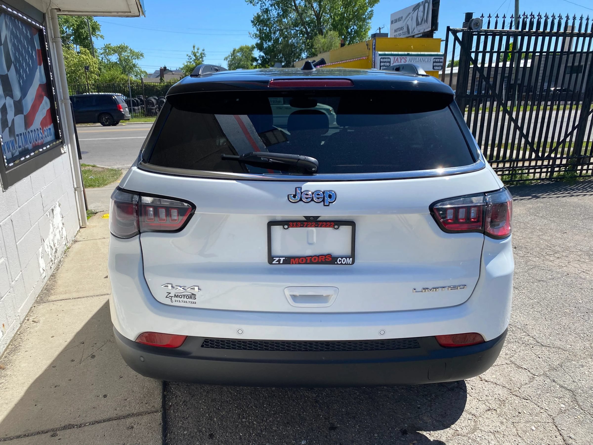 Used 2025 Jeep Compass Limited AWD/4WD image 7