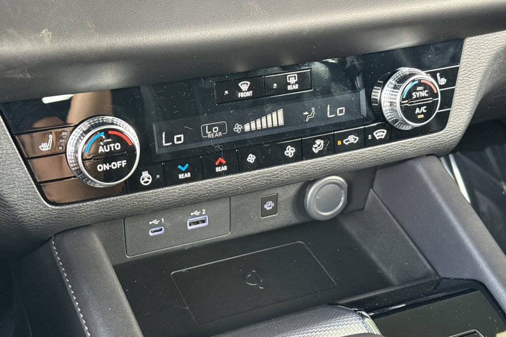 New 2026 Nissan Rogue Platinum image 17