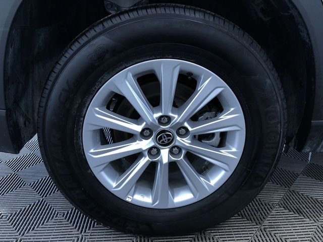 Certified 2025 Toyota Grand Highlander AWD image 18