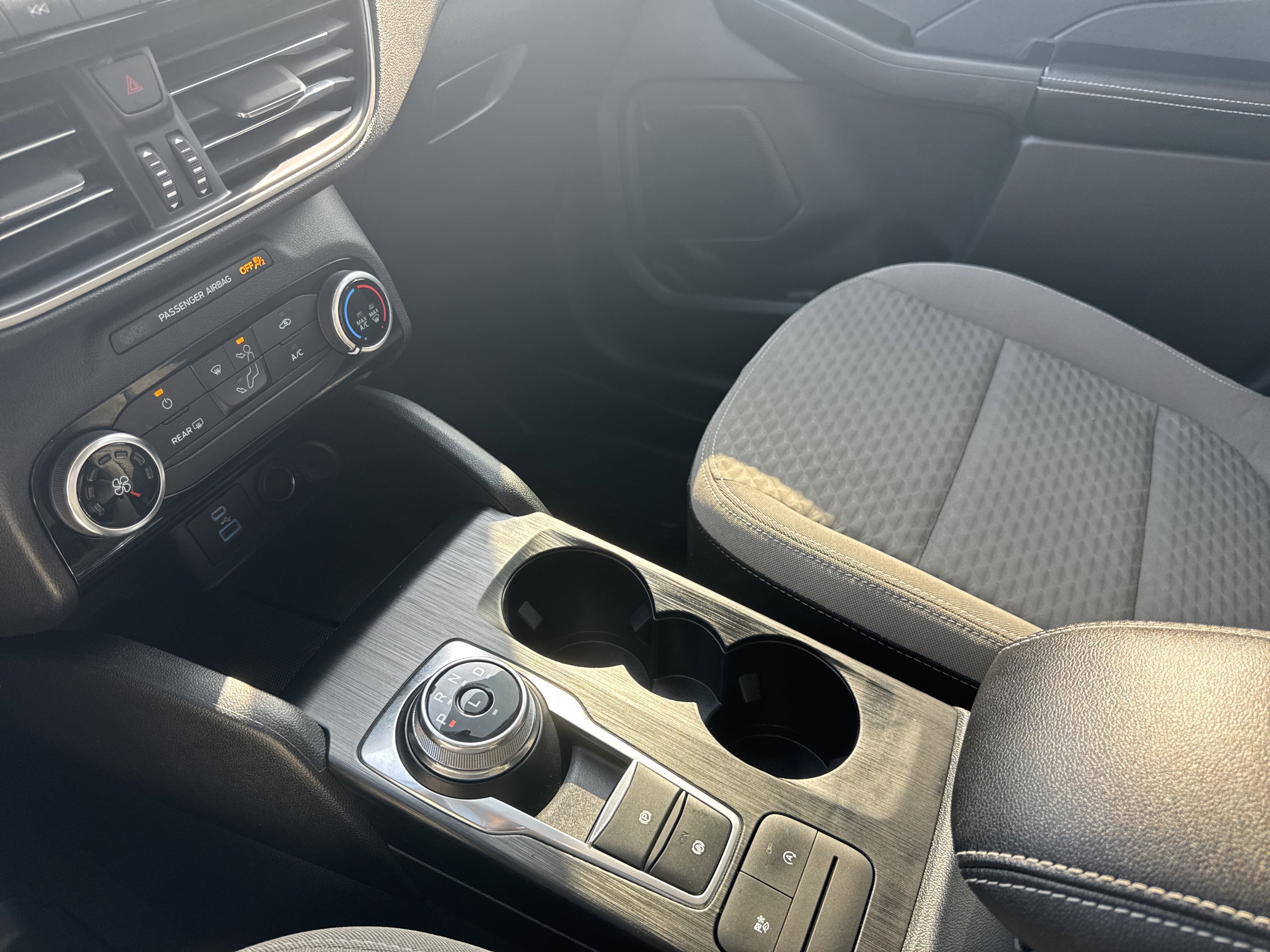 Used 2022 Ford Escape SE image 42