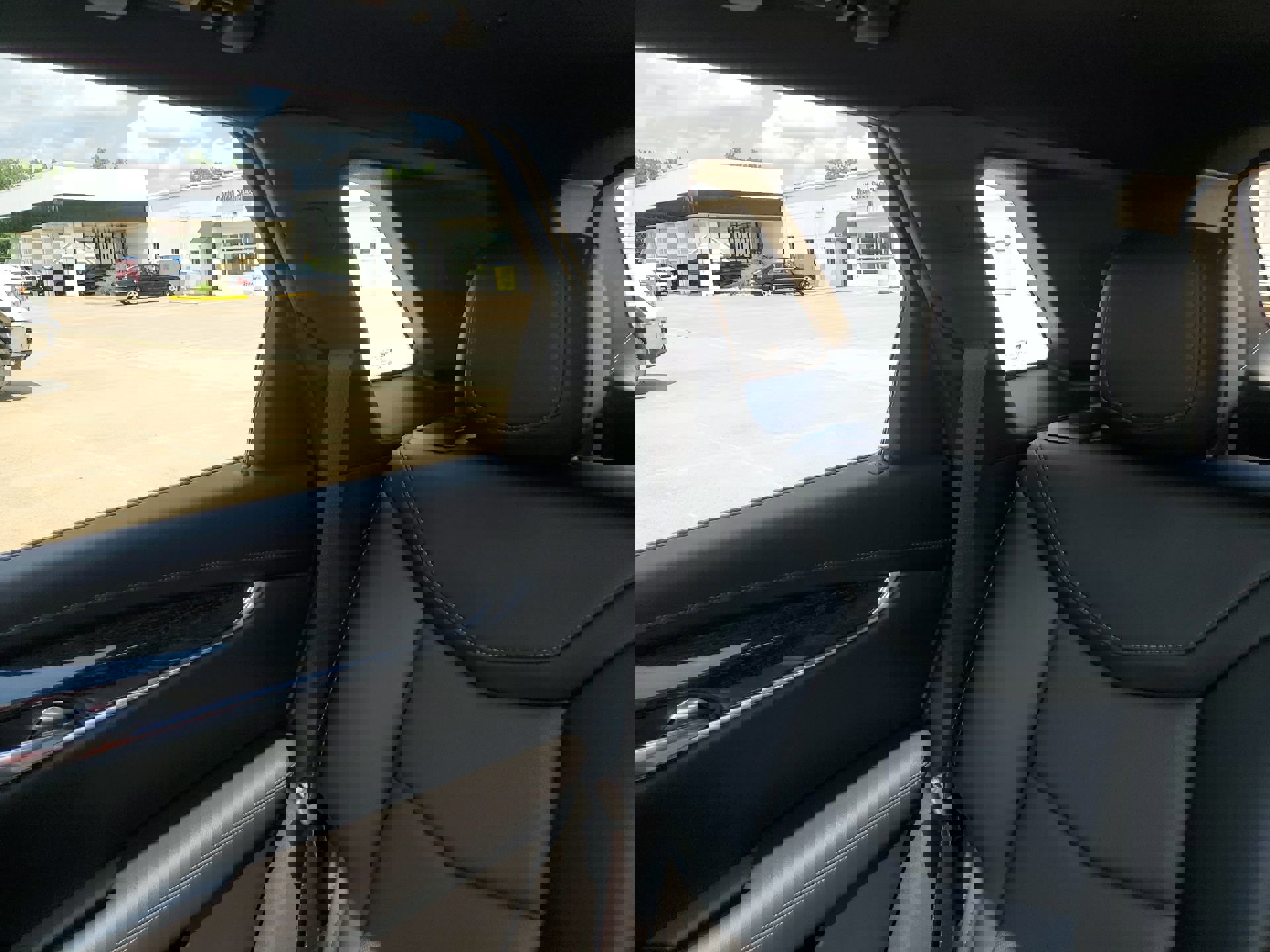 Used 2022 Cadillac XT5 Premium Luxury w/ Technology Package image 13