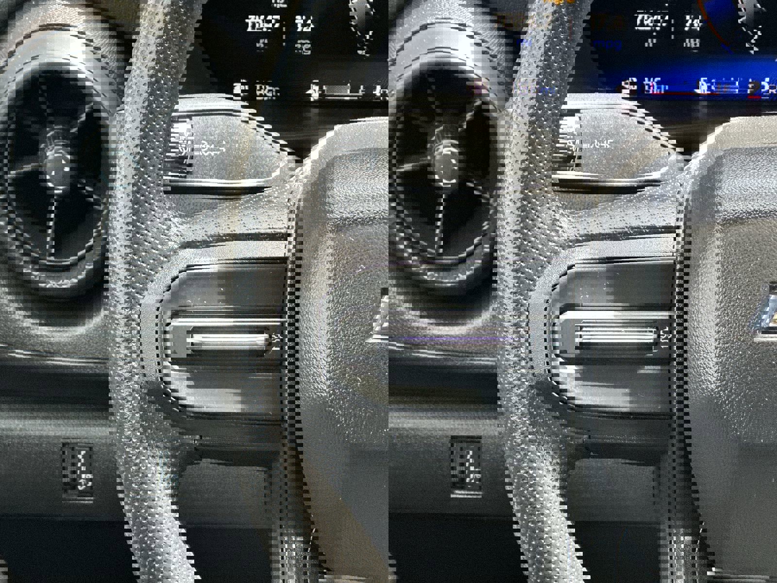 Used 2024 Chevrolet Colorado W/T RWD image 20