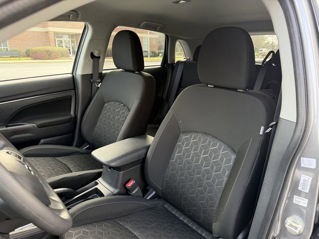 Used 2025 Mitsubishi Outlander Sport ES image 11