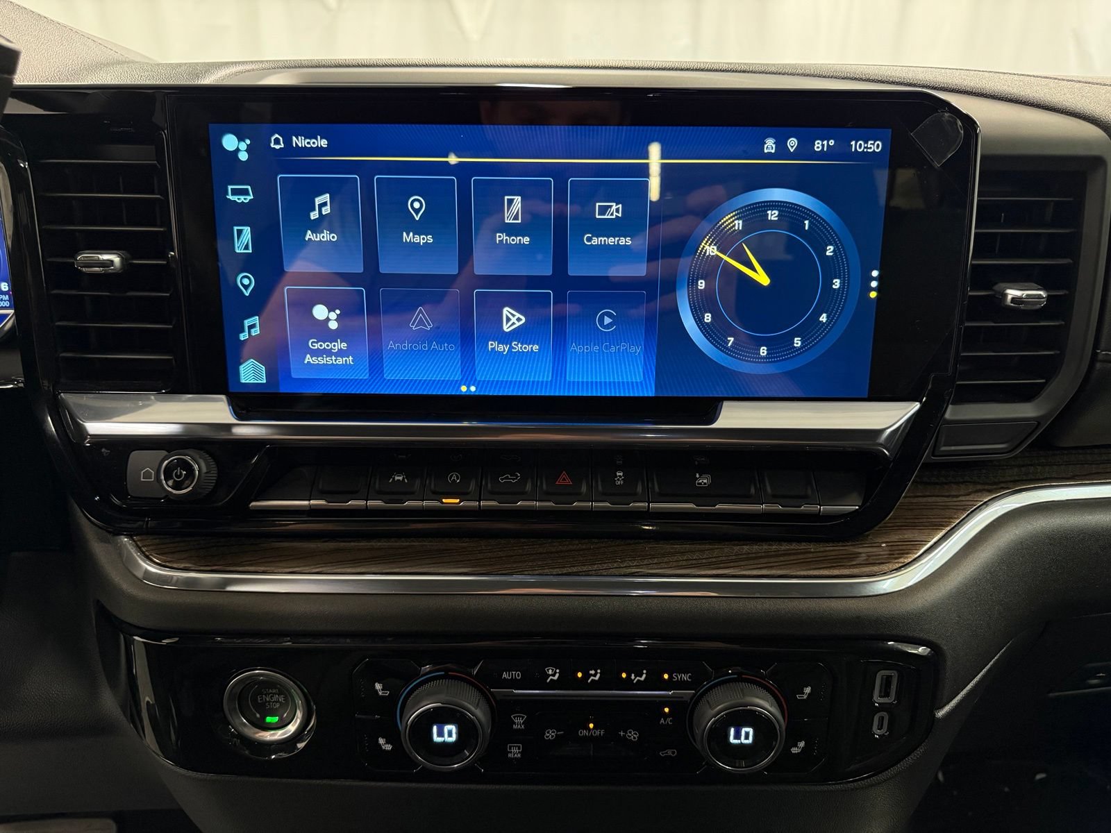 Used 2023 Chevrolet Silverado 1500 LT AWD/4WD image 14