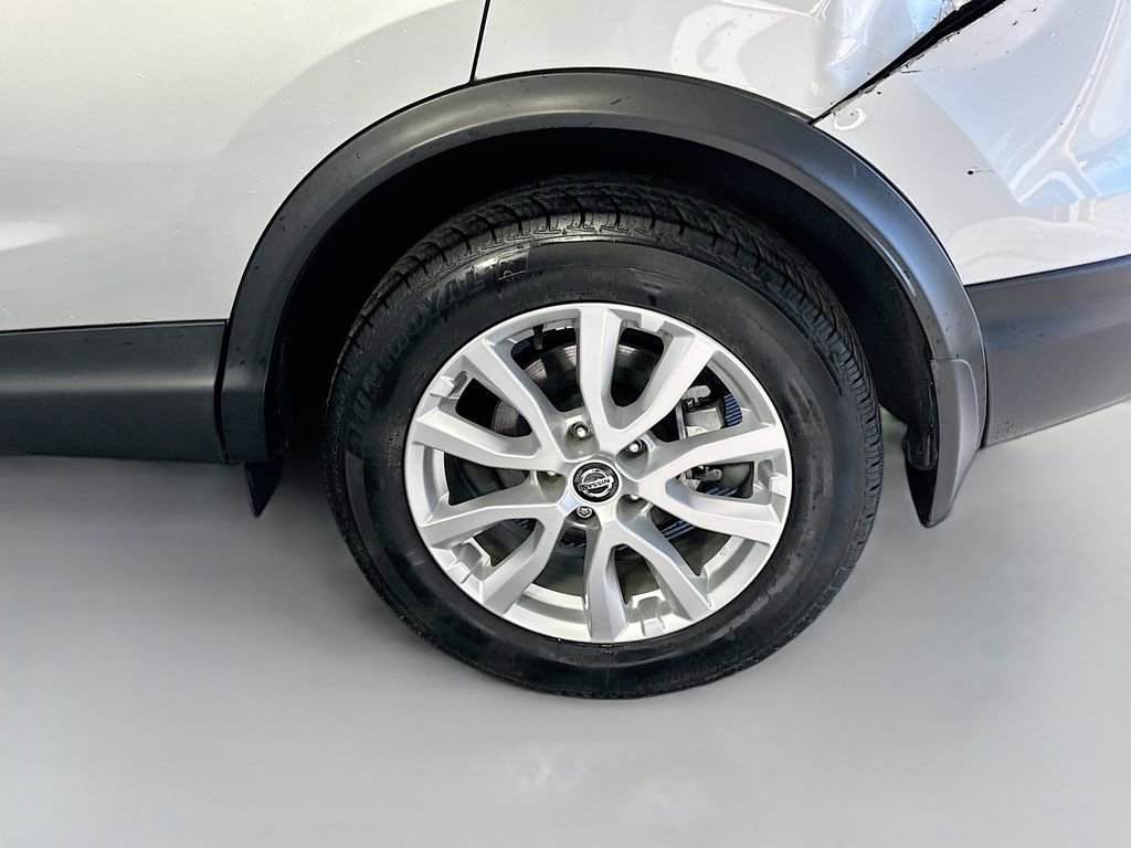 Used 2022 Nissan Rogue Sport S image 30