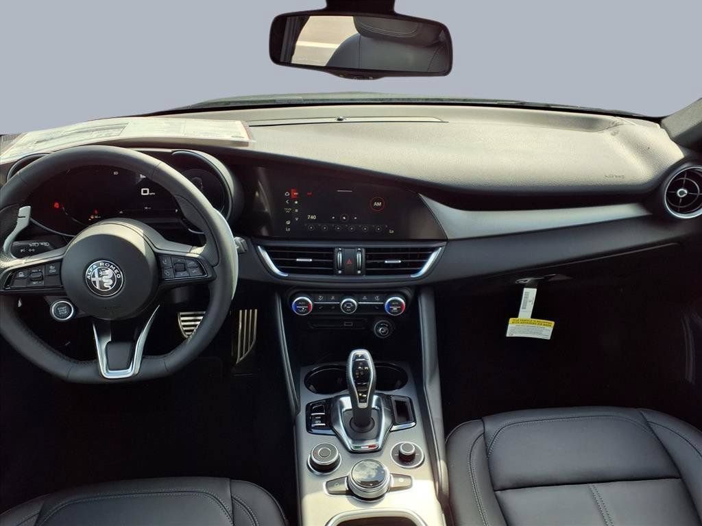 New 2025 Alfa Romeo Giulia RWD image 10