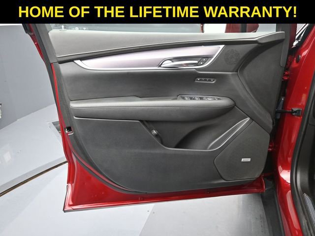 Used 2018 Cadillac XT5 Premium Luxury image 11