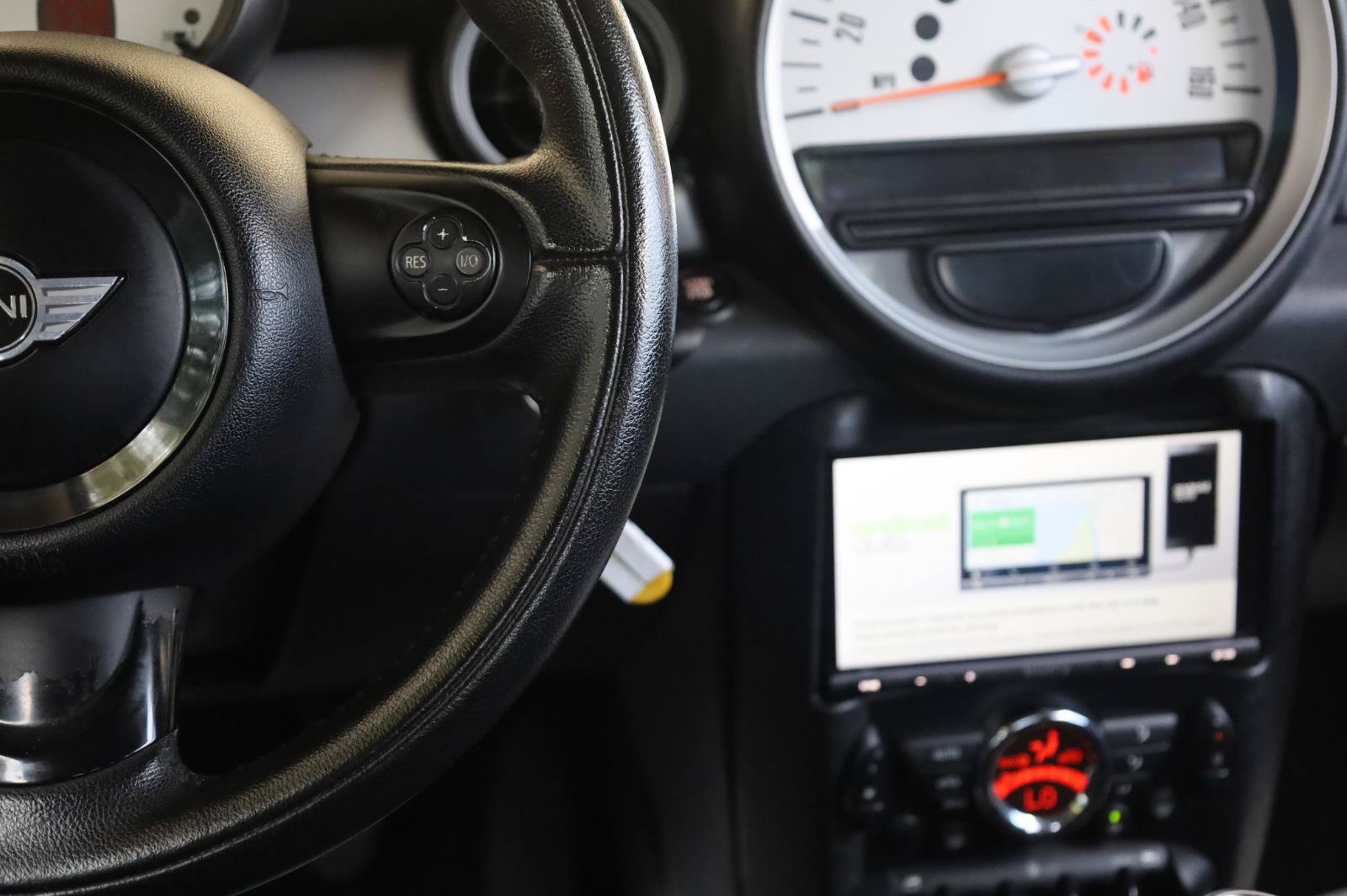 Used 2011 MINI Cooper Hardtop FWD image 26