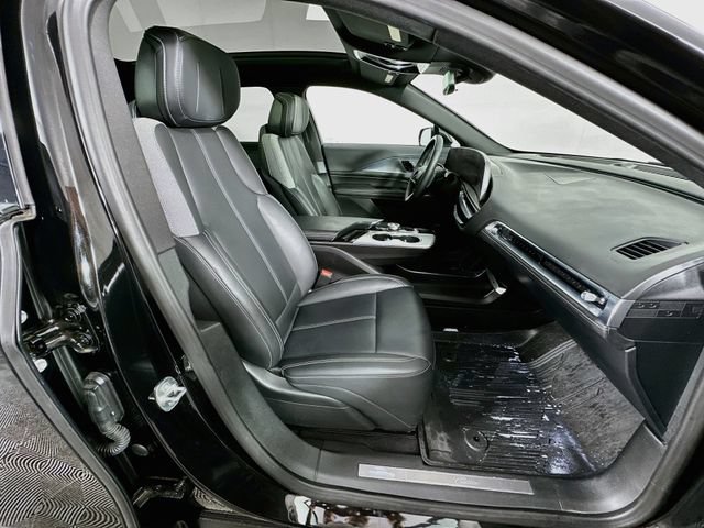 Used 2024 Cadillac Lyriq Tech AWD/4WD image 29