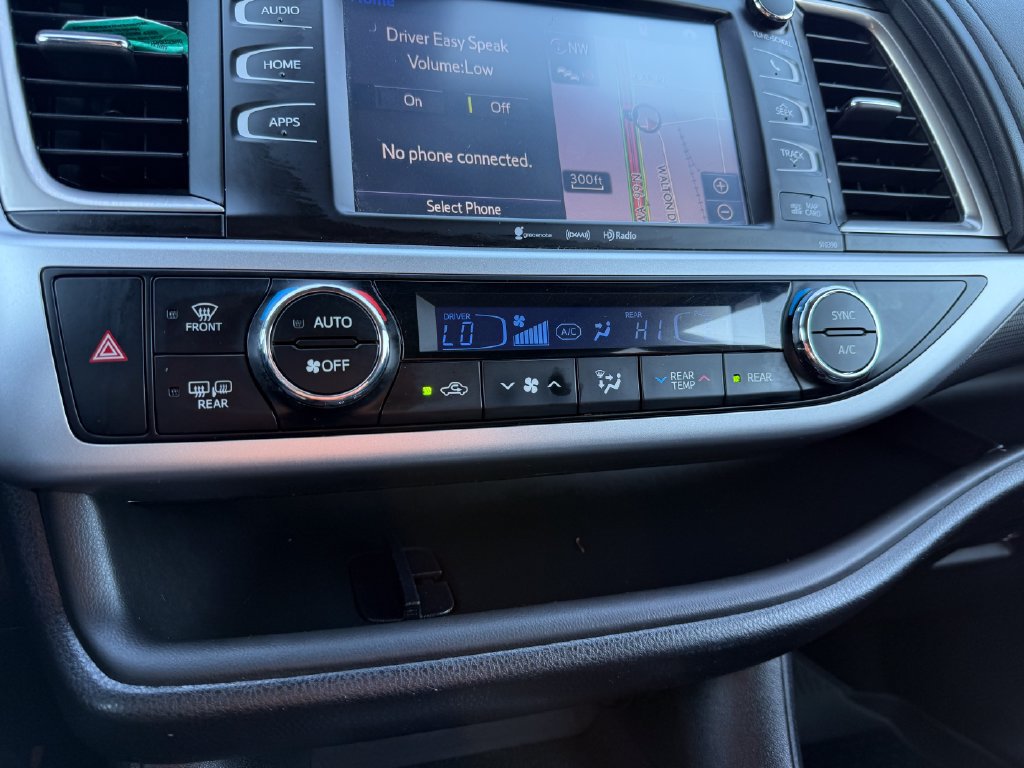 Used 2019 Toyota Highlander SE AWD/4WD image 32