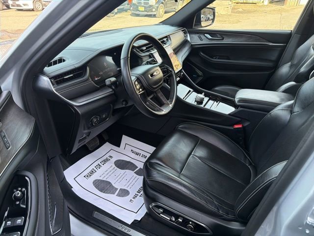 Used 2022 Jeep Grand Cherokee Overland w/ Luxury Tech Group IV image 11