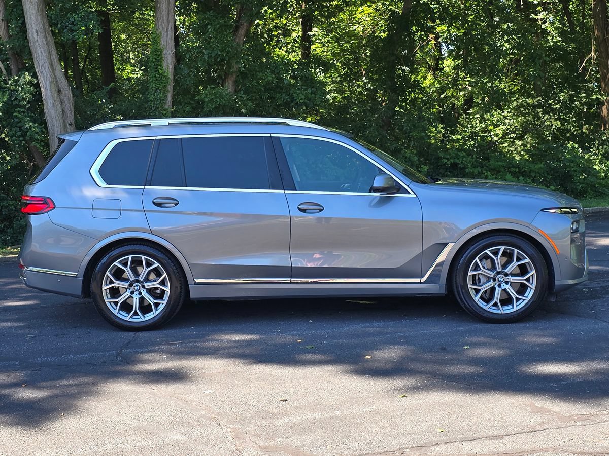Used 2025 BMW X7 xDrive40i w/ Premium Package AWD/4WD image 7
