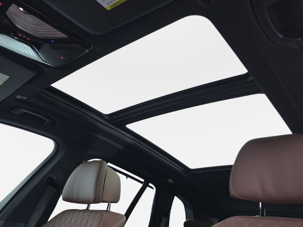 New 2026 BMW X5 xDrive50e w/ Executive Package image 29