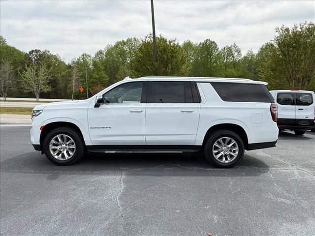 Used 2023 Chevrolet Suburban Premier image 7