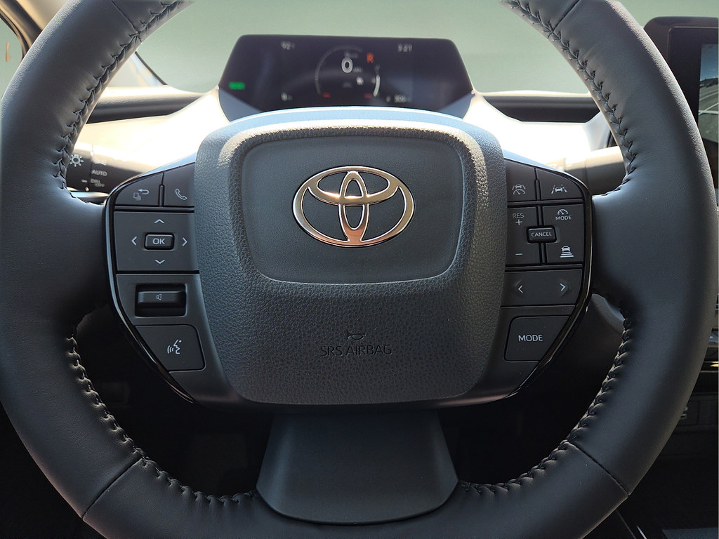 New 2027 Toyota Prius XLE FWD image 25