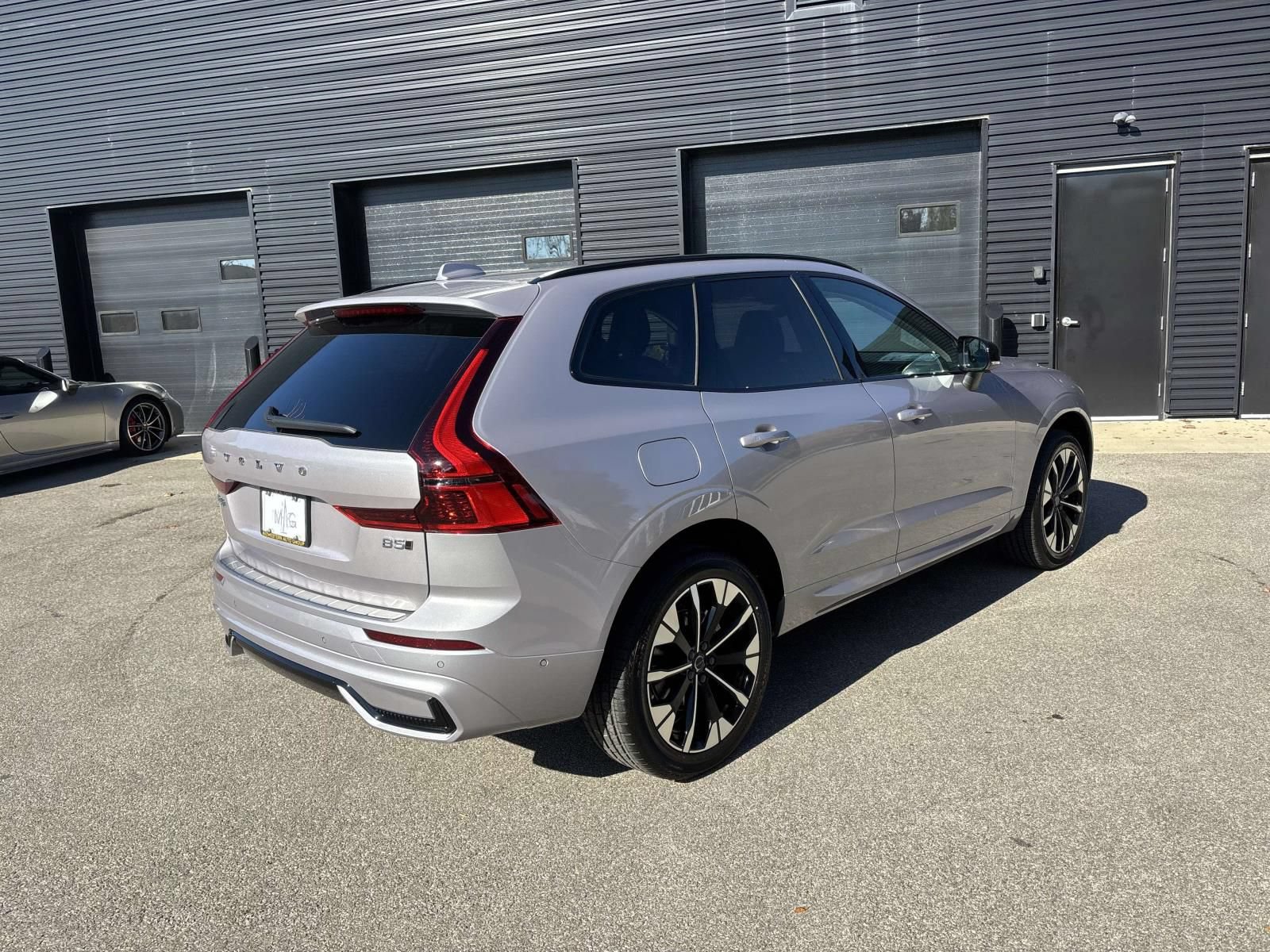 Used 2026 Volvo XC60 B5 Plus w/ Protection Package Premier AWD/4WD image 7