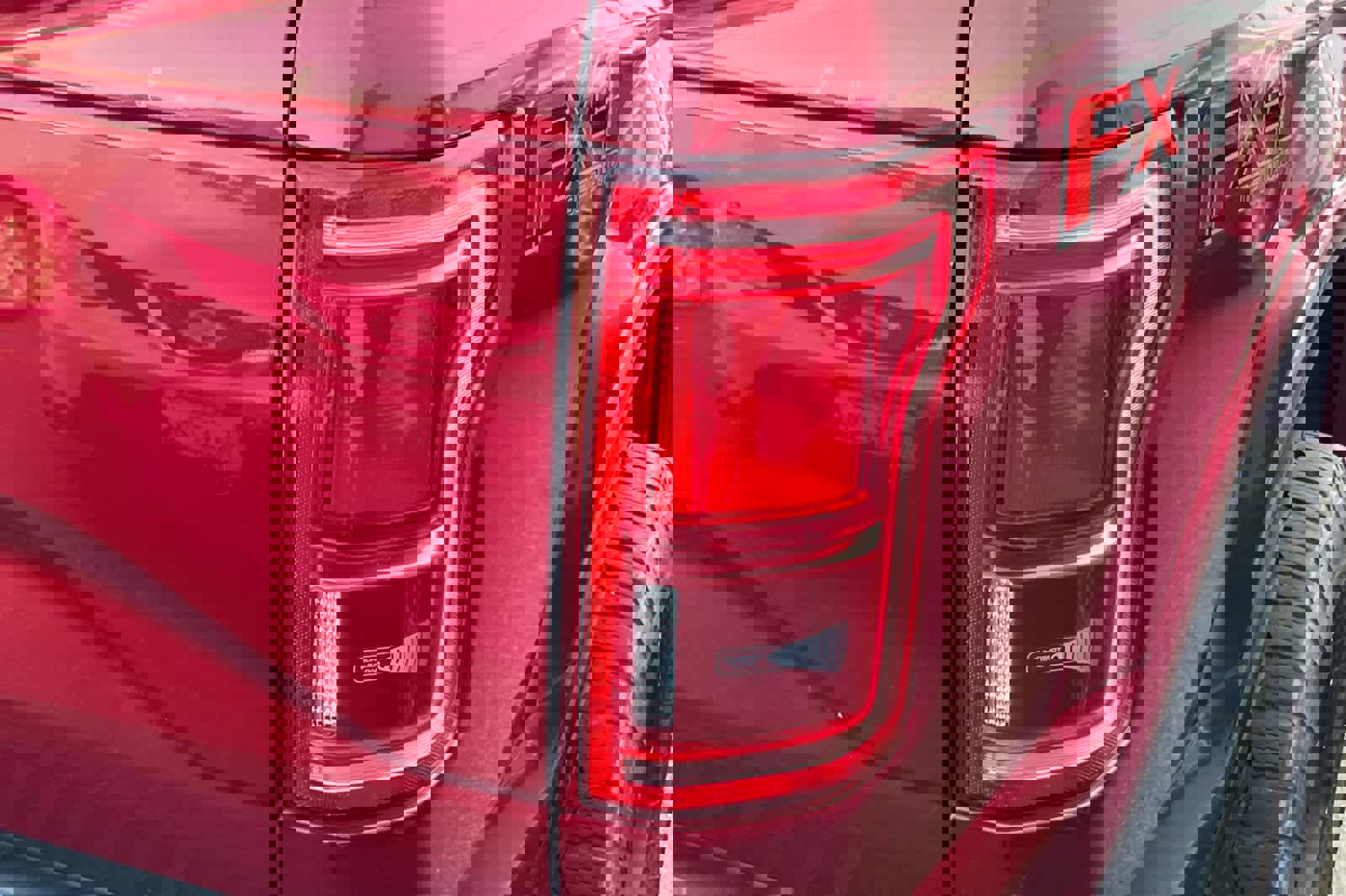 Used 2015 Ford F150 Lariat w/ Equipment Group 502A Luxury image 16