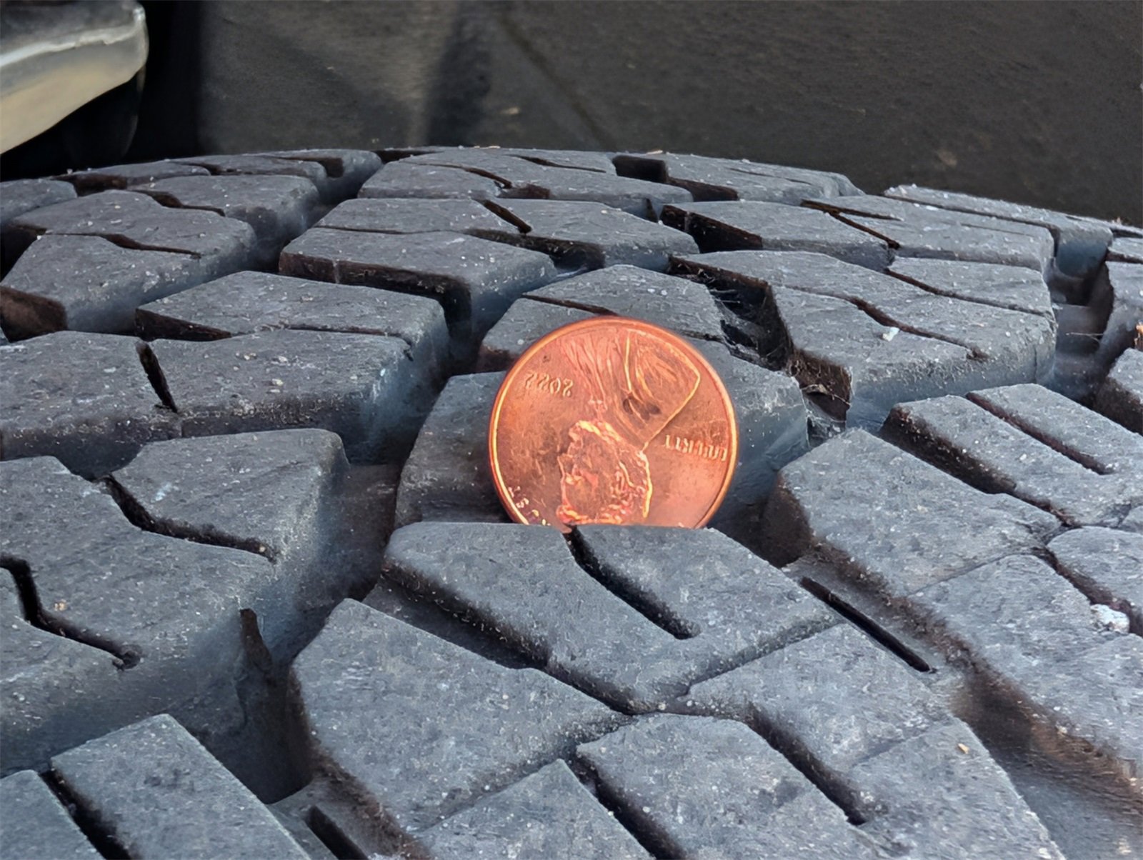 Used 2024 Chevrolet Silverado 1500 High Country w/ Midnight Edition image 37