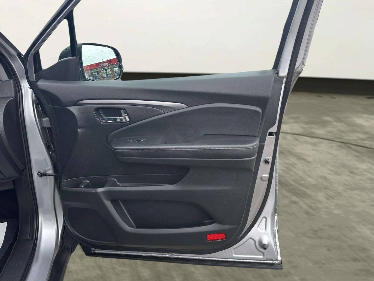 Used 2017 Honda Ridgeline RTL-T image 21