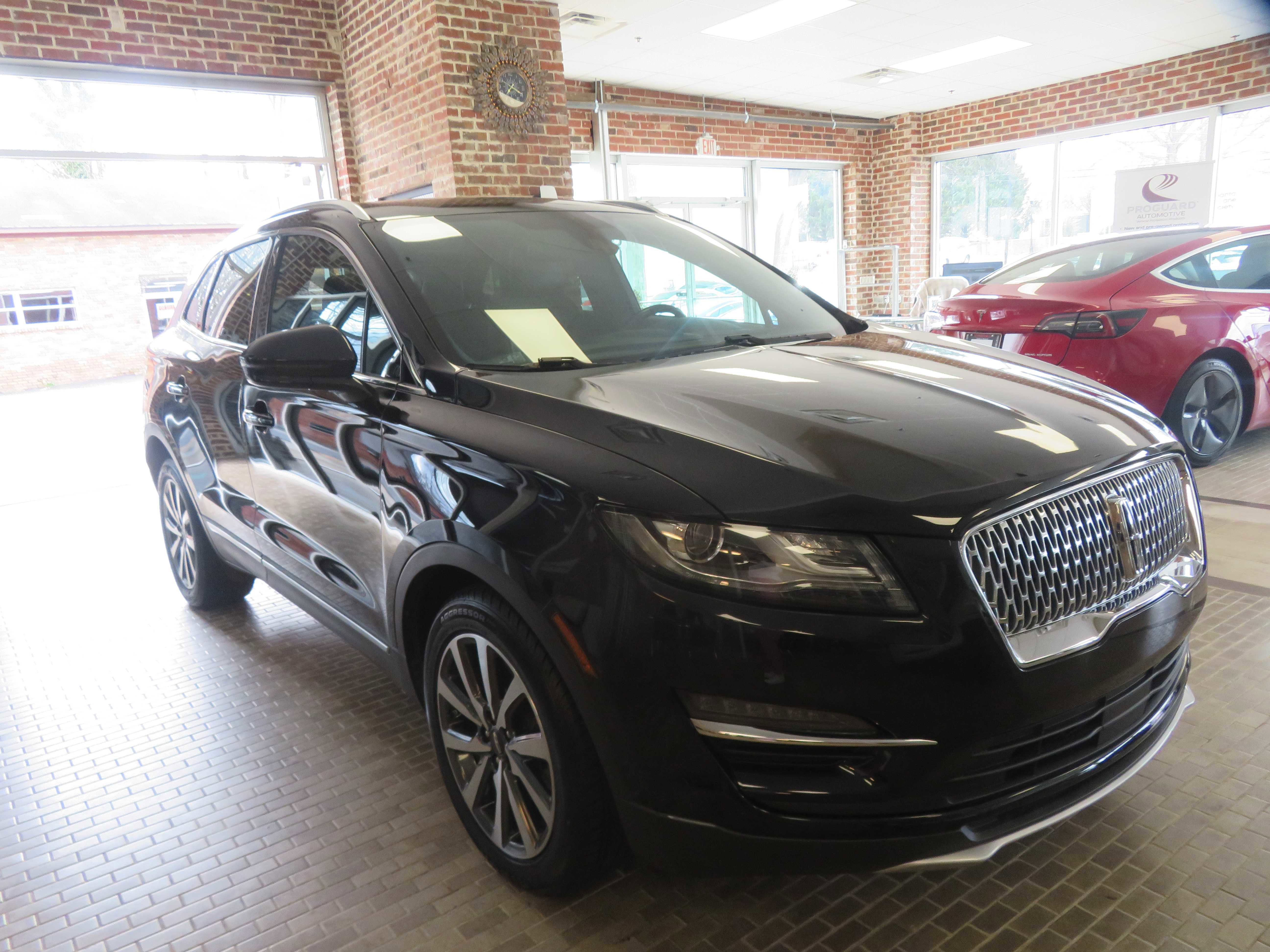 Used 2019 Lincoln MKC Reserve w/ MKC Climate Package image 3